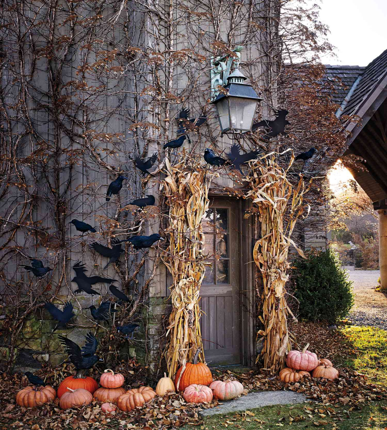 Best Outdoor Halloween Decoration Ideas: Projects and How-Tos Best Outdoor Halloween Decoration Ideas: Projects and How-Tos
