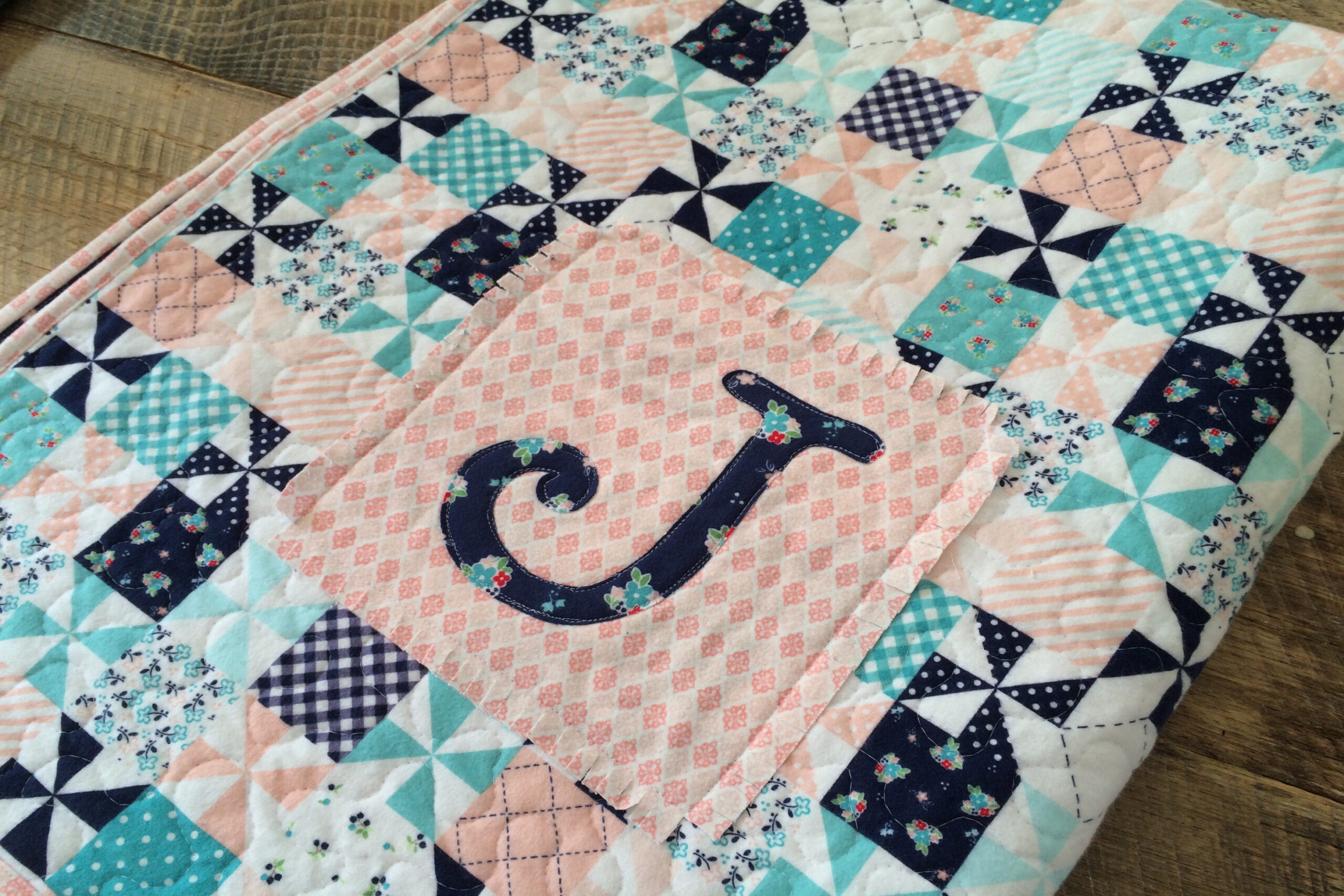 Riley Blake Flannel Baby Quilt and Burpers Tutorial Riley Blake Flannel Baby Quilt and Burpers Tutorial